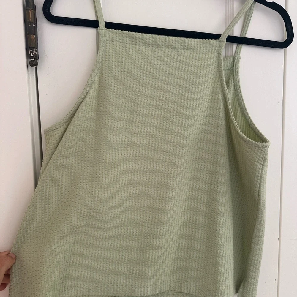 Boxy Green Ribbed Tank Top - Picture 4 of 4